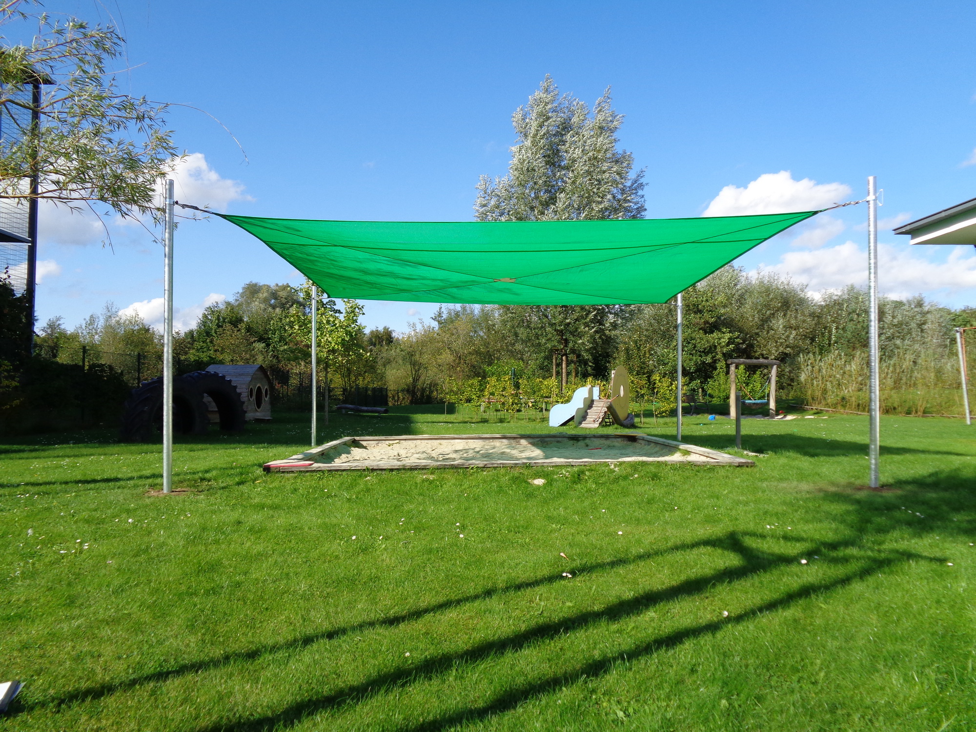Sonnensegelanlage 